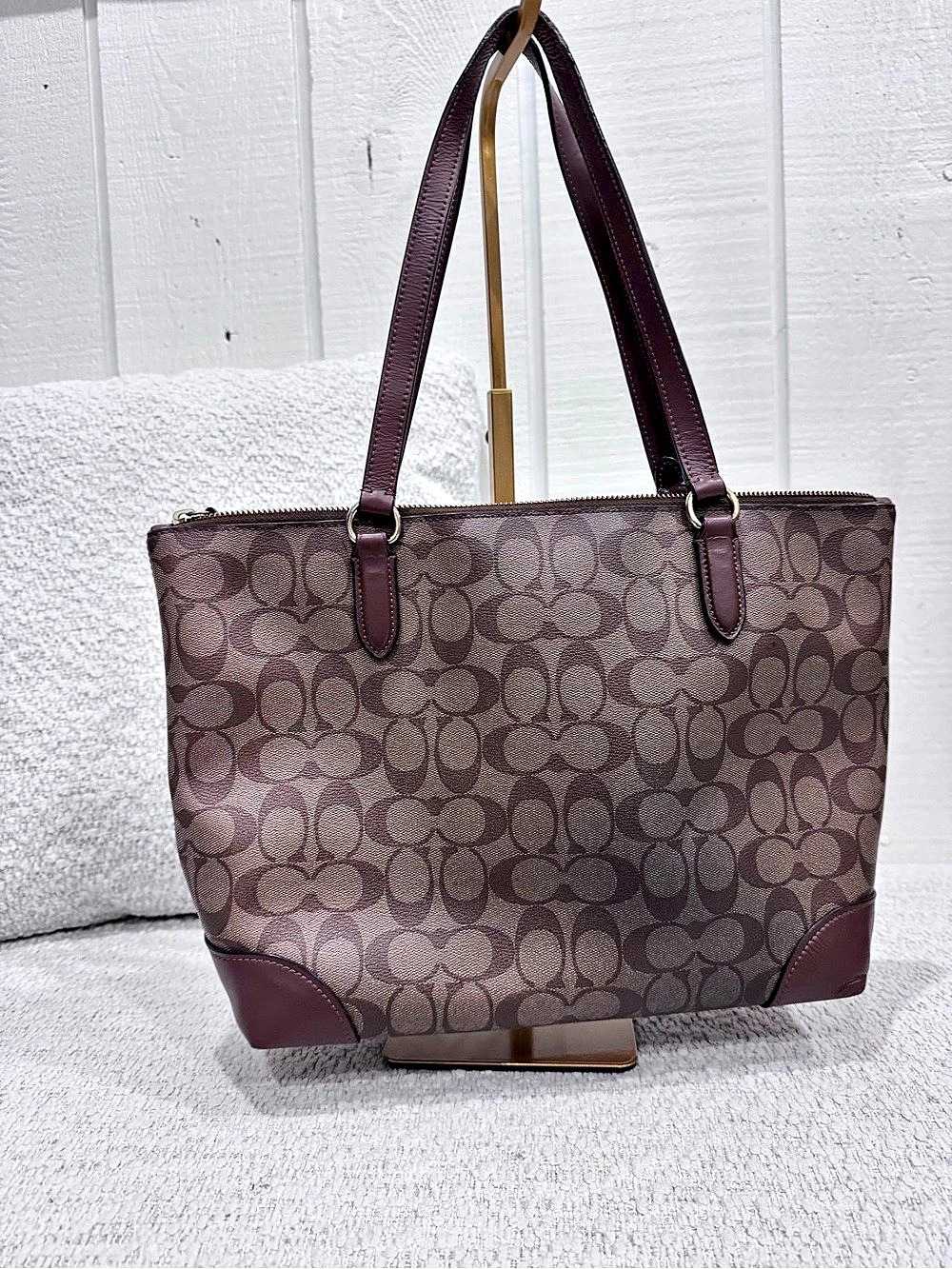 Coach City Zip Tote In Signature Canvas Signature Brown Tote